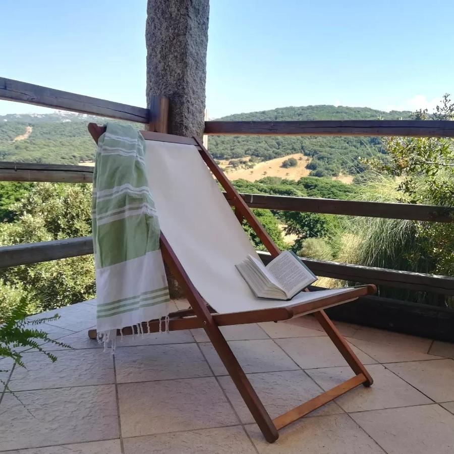 La Puntaccina Villa Aglientu Exteriör bild